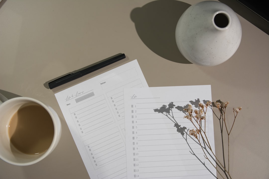 checklist comparison desk planning