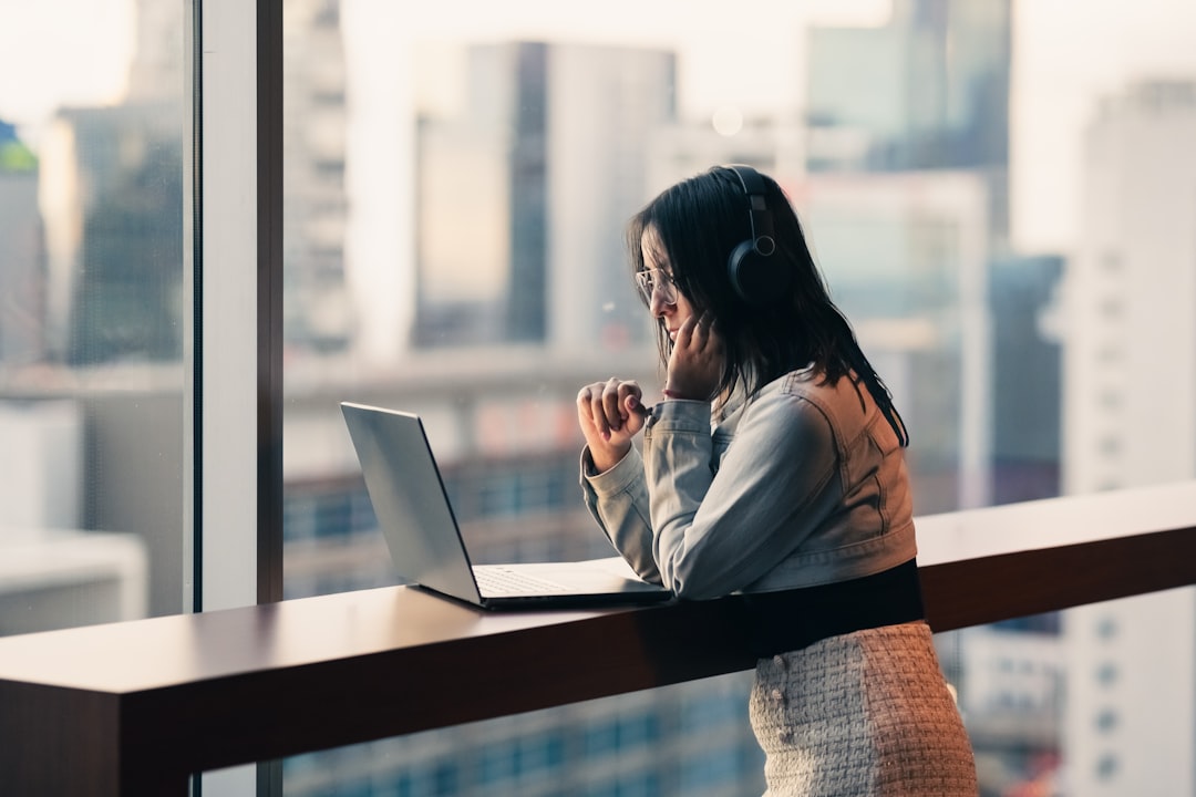 japanese business meeting online remote work
