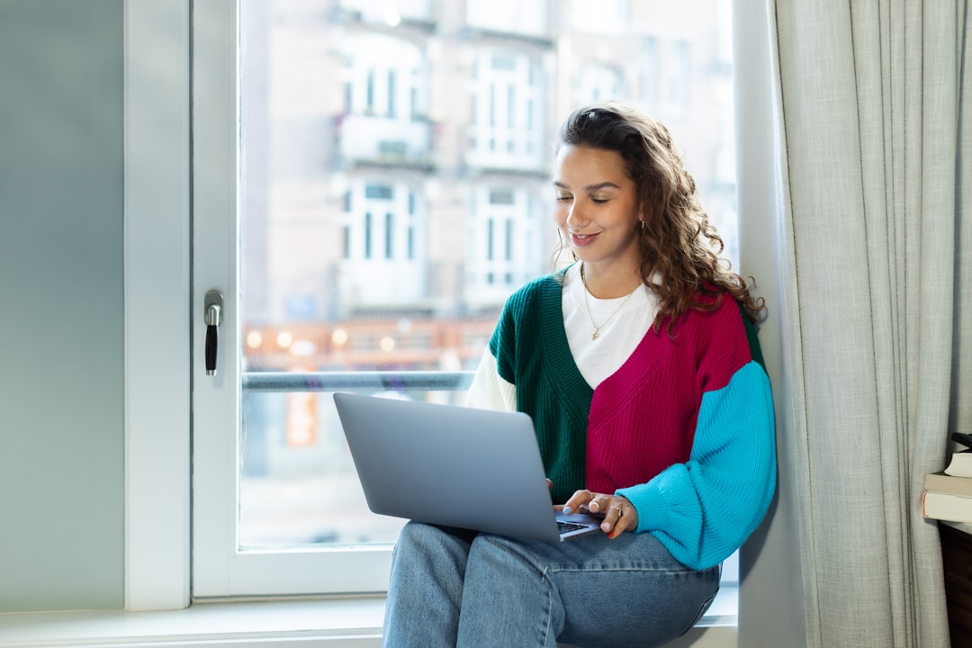 freelancer home office remote work