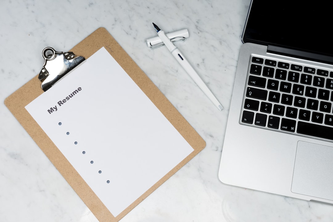 resume evaluation checklist clipboard