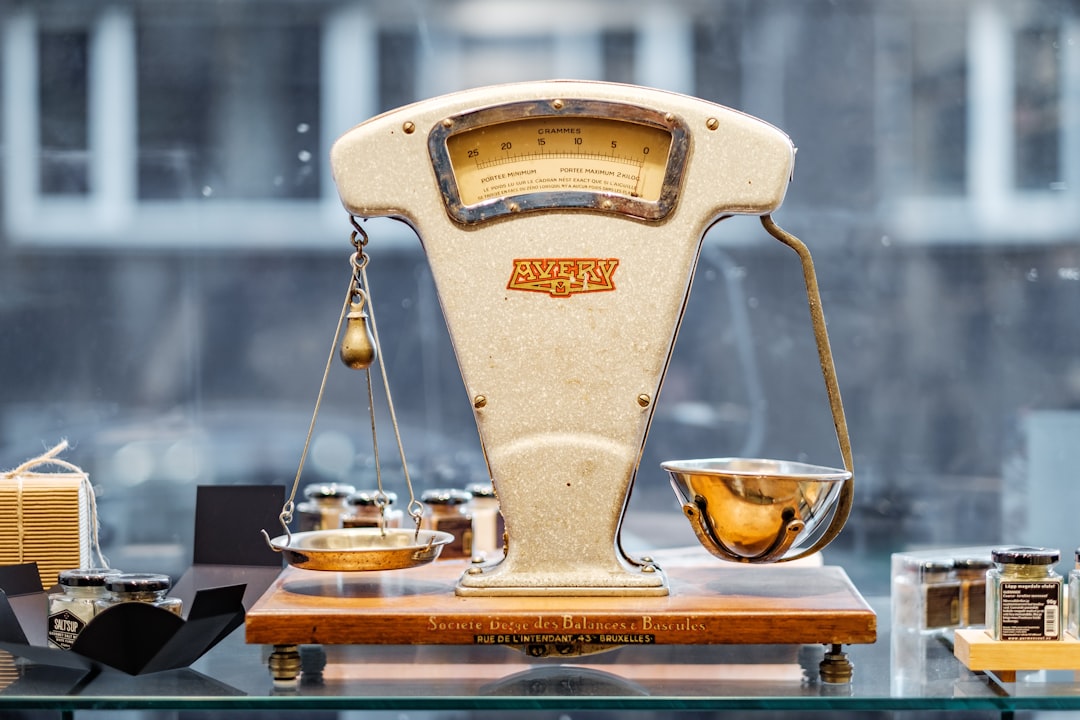 comparison balance scale