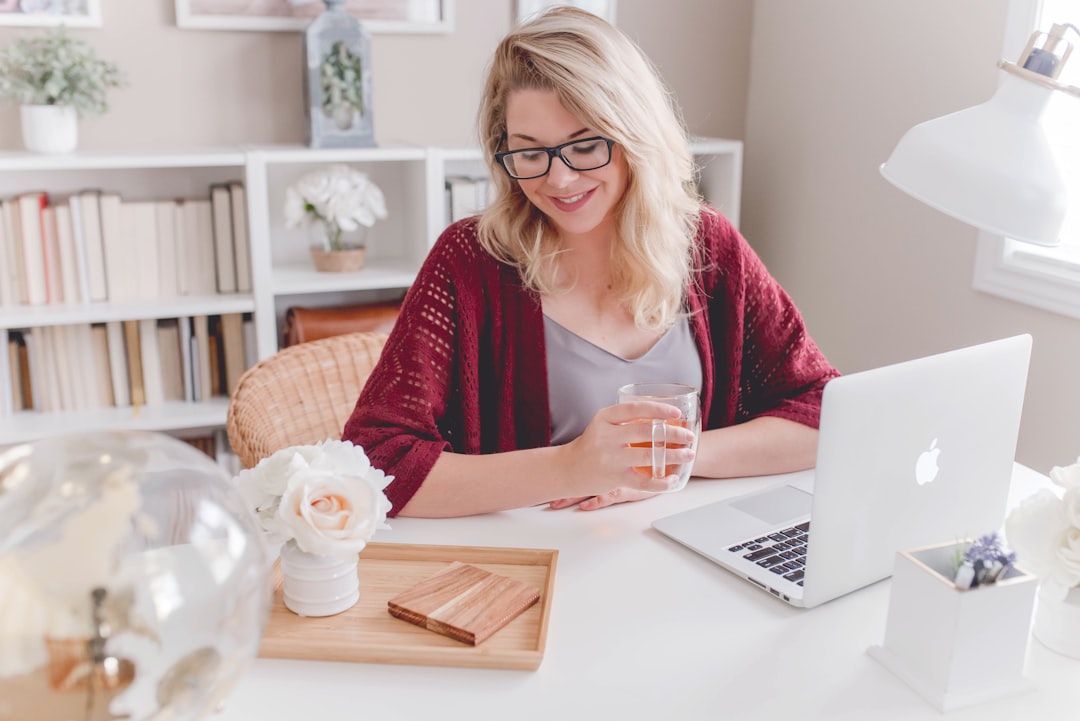 woman working laptop coffee