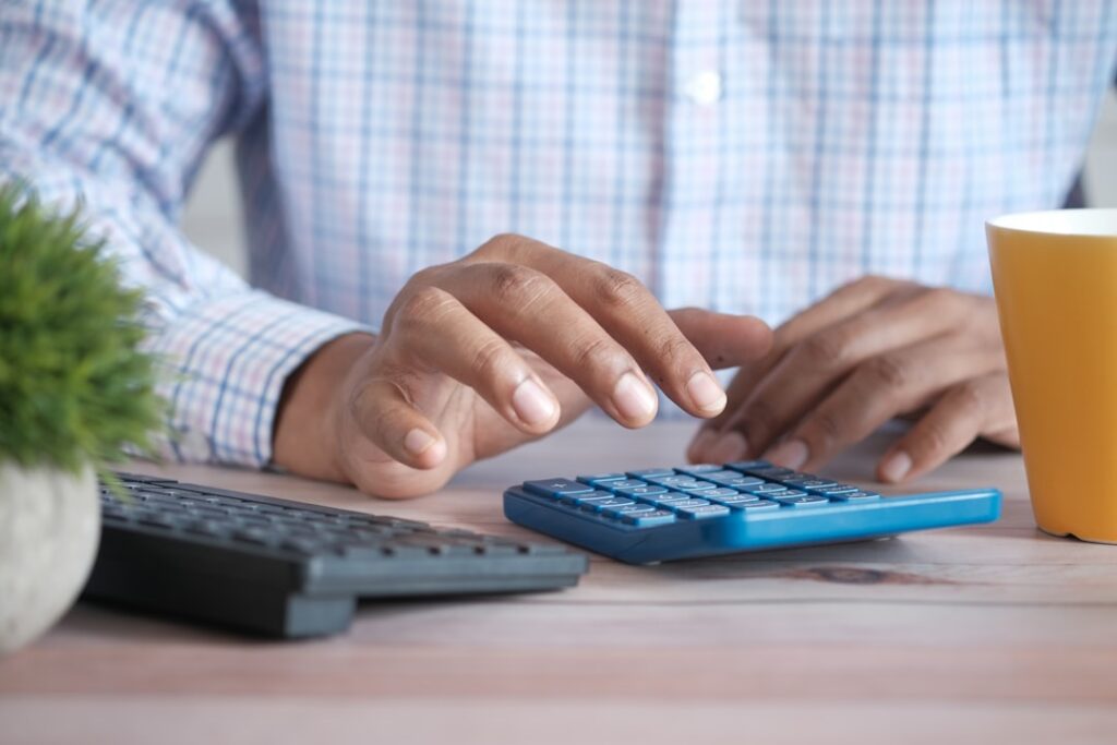 calculator money savings desk